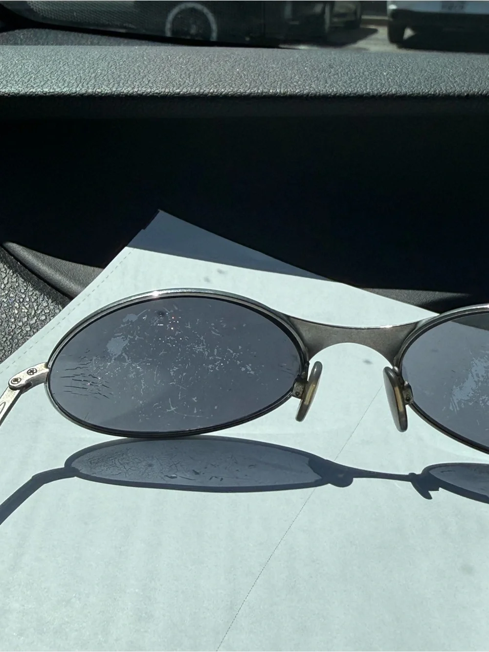 Classic Oval Metal Frame Sunglasses - Silver Gray Lensesu